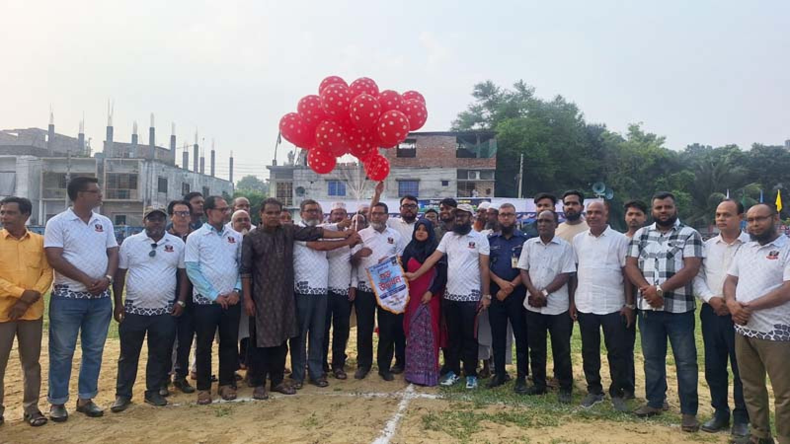 আদমদীঘিতে উপজেলা প্রশাসন ফুটবল টুর্নামেন্টের উদ্বোধন