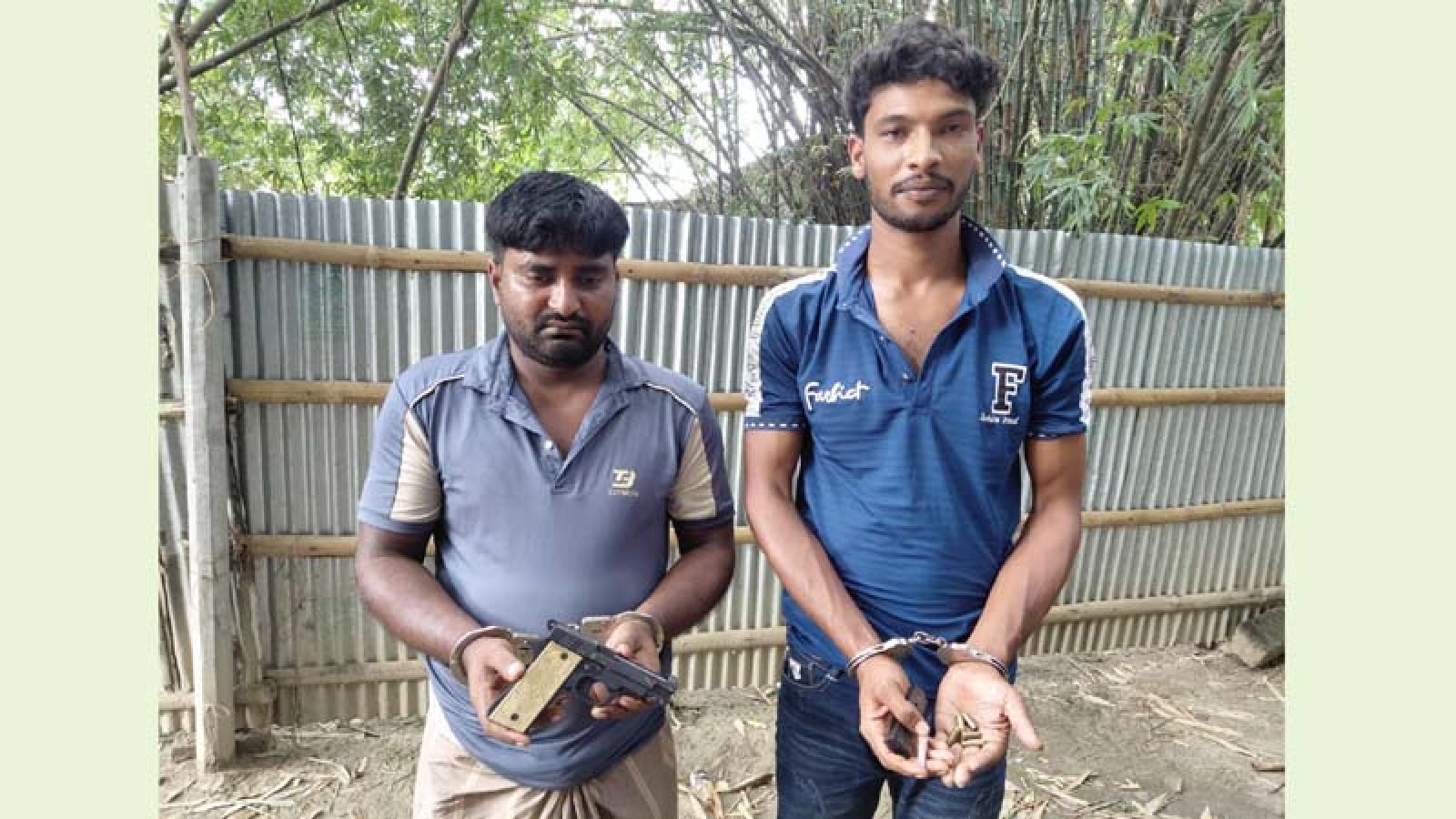 শিবগঞ্জে আগ্নেয়াস্ত্র-গুলিসহ দুই যুবক আটক