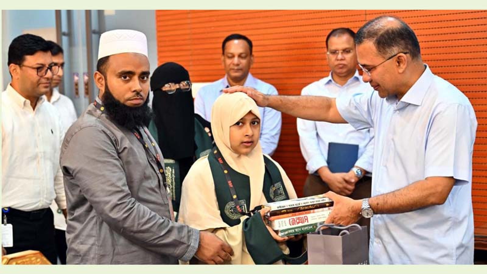 সৌদিতে কোরআন প্রতিযোগিতায় বিজয়ী হাফেজদের সংবর্ধনা প্রধানমন্ত্রীর