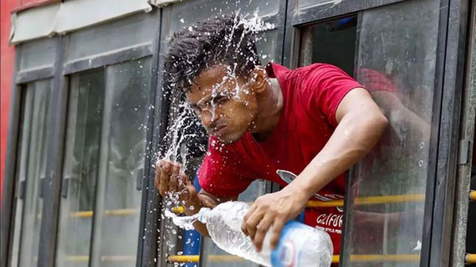 দুটি তীব্র তাপপ্রবাহ বয়ে যেতে পারে এপ্রিলে, থাকতে পারে ঘূর্ণিঝড়ও