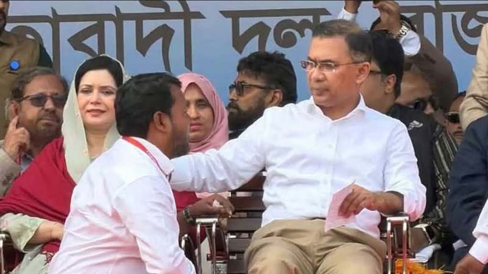 সড়ক বাতির বিদ্যুৎ সাশ্রয় শিখতে ফ্রান্সে যেতে চান রাজশাহী সিটির প্রশাসক, প্রধানমন্ত্রীর ‘না’