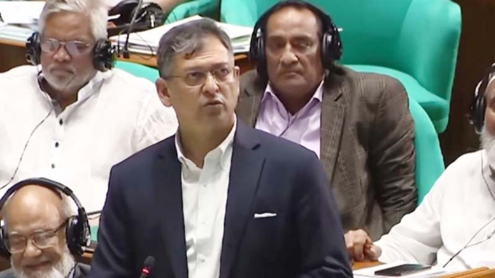 মামলা করতে বাধা নেই বলেই ধর্ষণের পরিসংখ্যান বেশি দেখাচ্ছে: স্বরাষ্ট্রমন্ত্রী