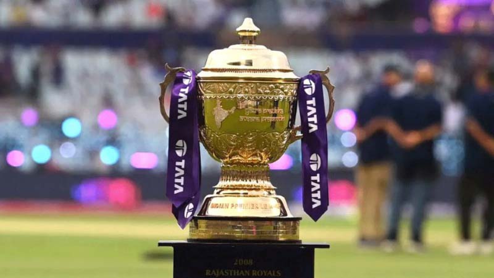 আইপিএলে দল বিক্রিতে ২০০০ কোটি টাকা পাচ্ছে ভারতীয় বোর্ড