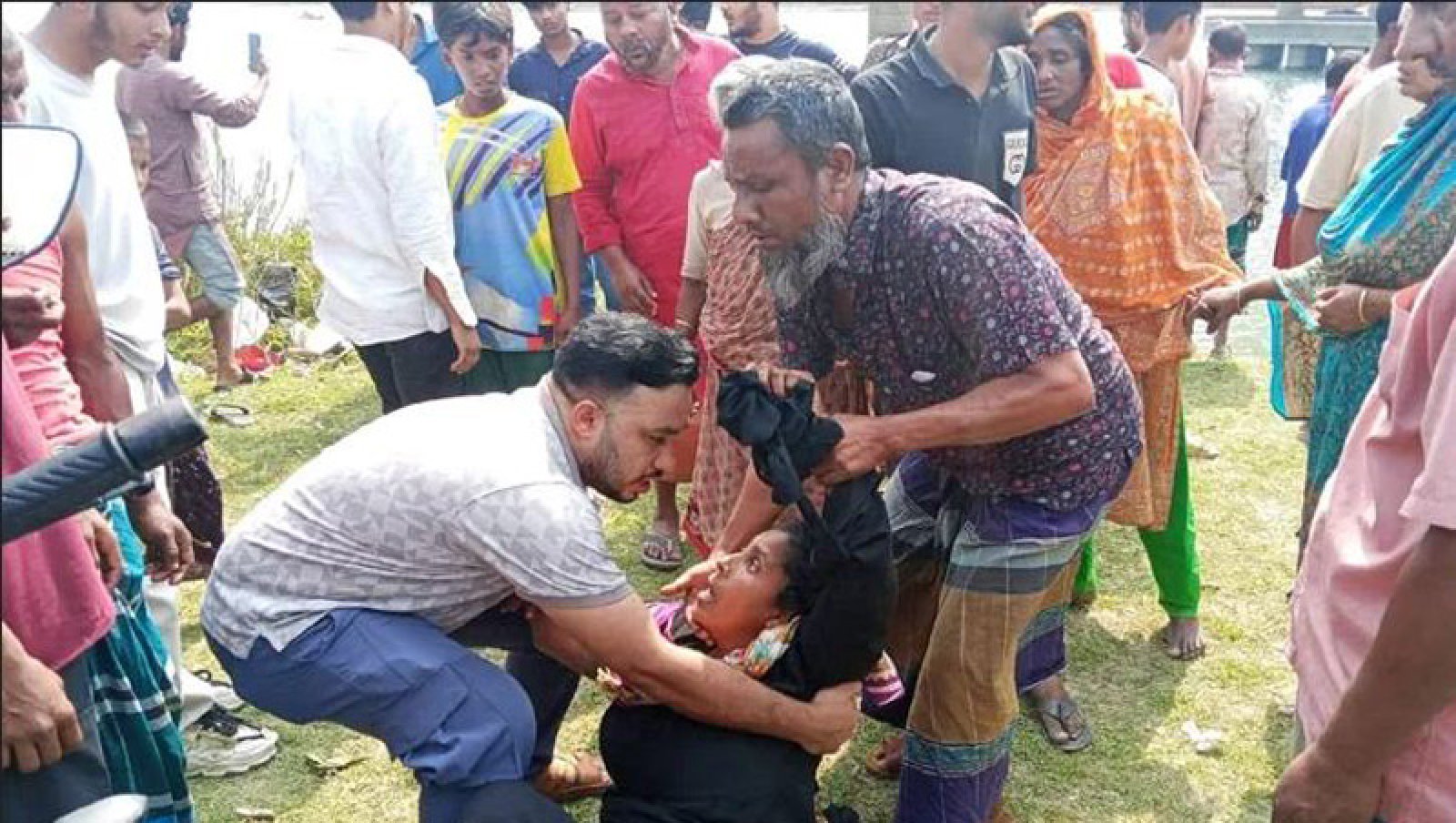 ব্রহ্মপুত্র নদে মিলল কিশোরের গলাকাটা মরদেহ