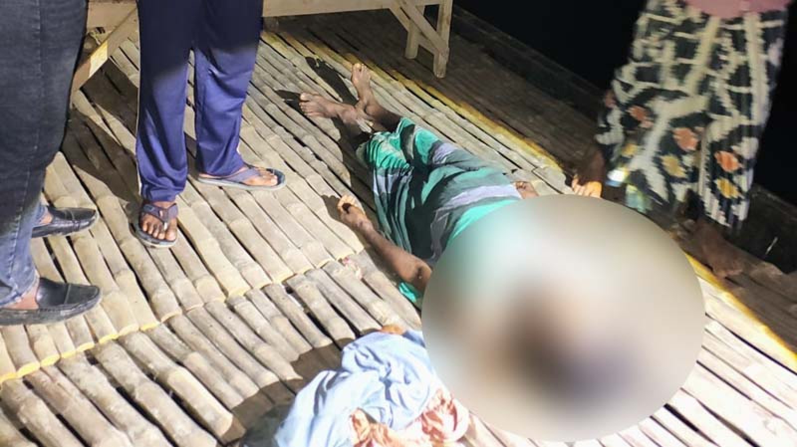 রাজশাহীতে ট্রলারের ধাক্কায় জেলের মৃত্যু, নিজের জালে উঠল লাশ