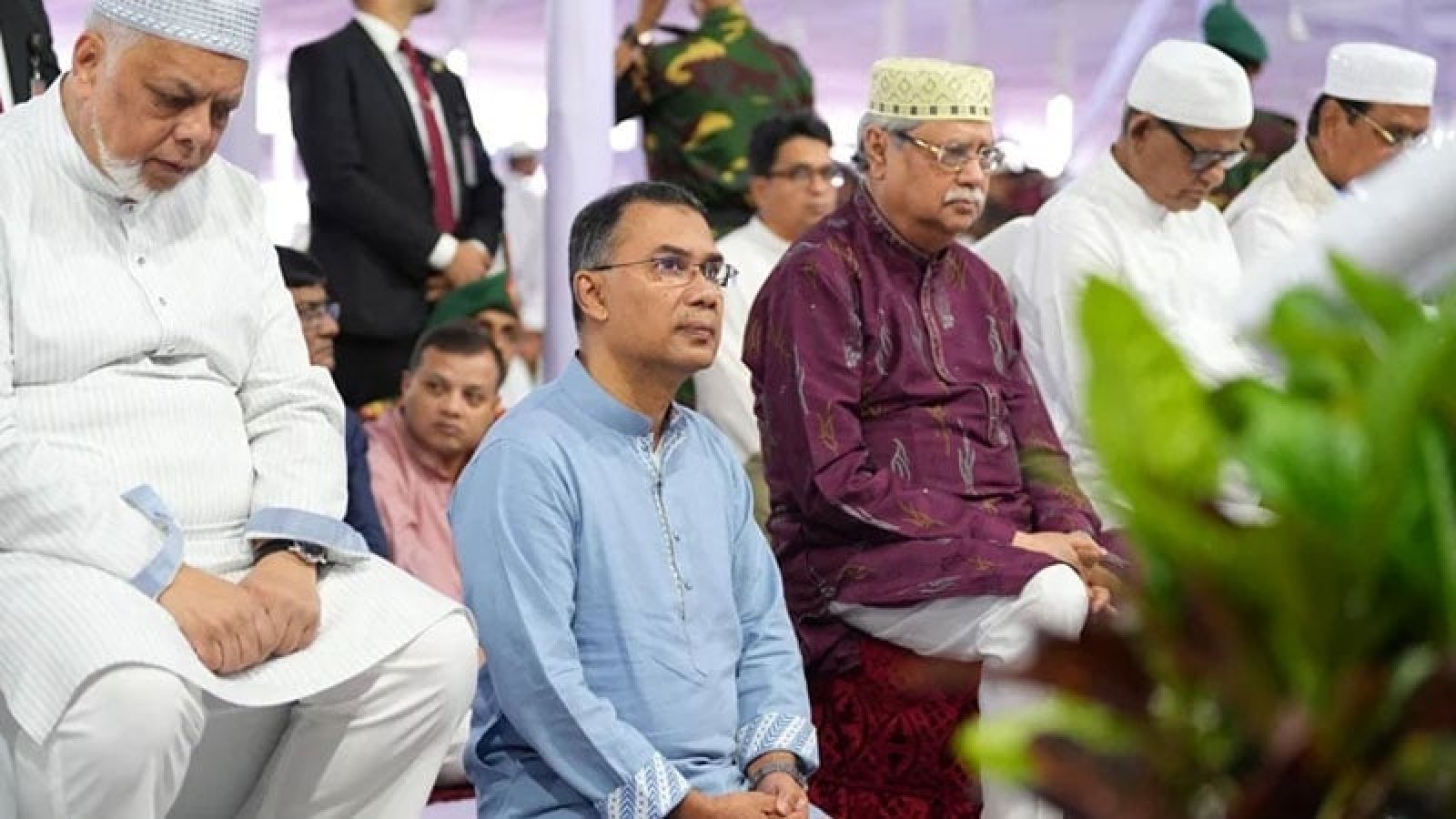 জাতীয় ইদগাহে রাষ্ট্রপতি ও প্রধানমন্ত্রীর একসঙ্গে ইদের জামাত আদায়
