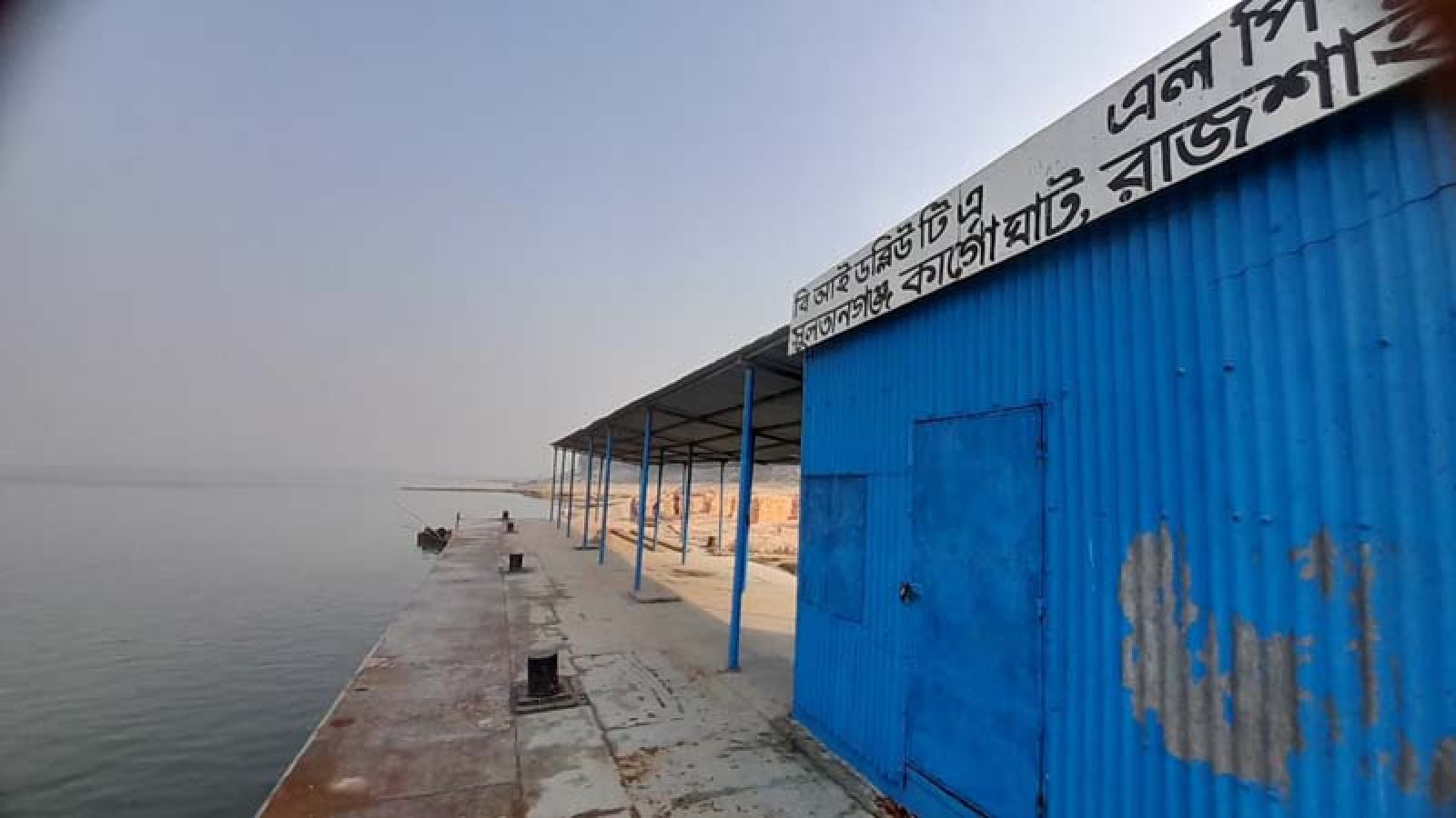দুই বছরেও আলোর মুখ দেখলো না সুলতানগঞ্জ নৌবন্দর
