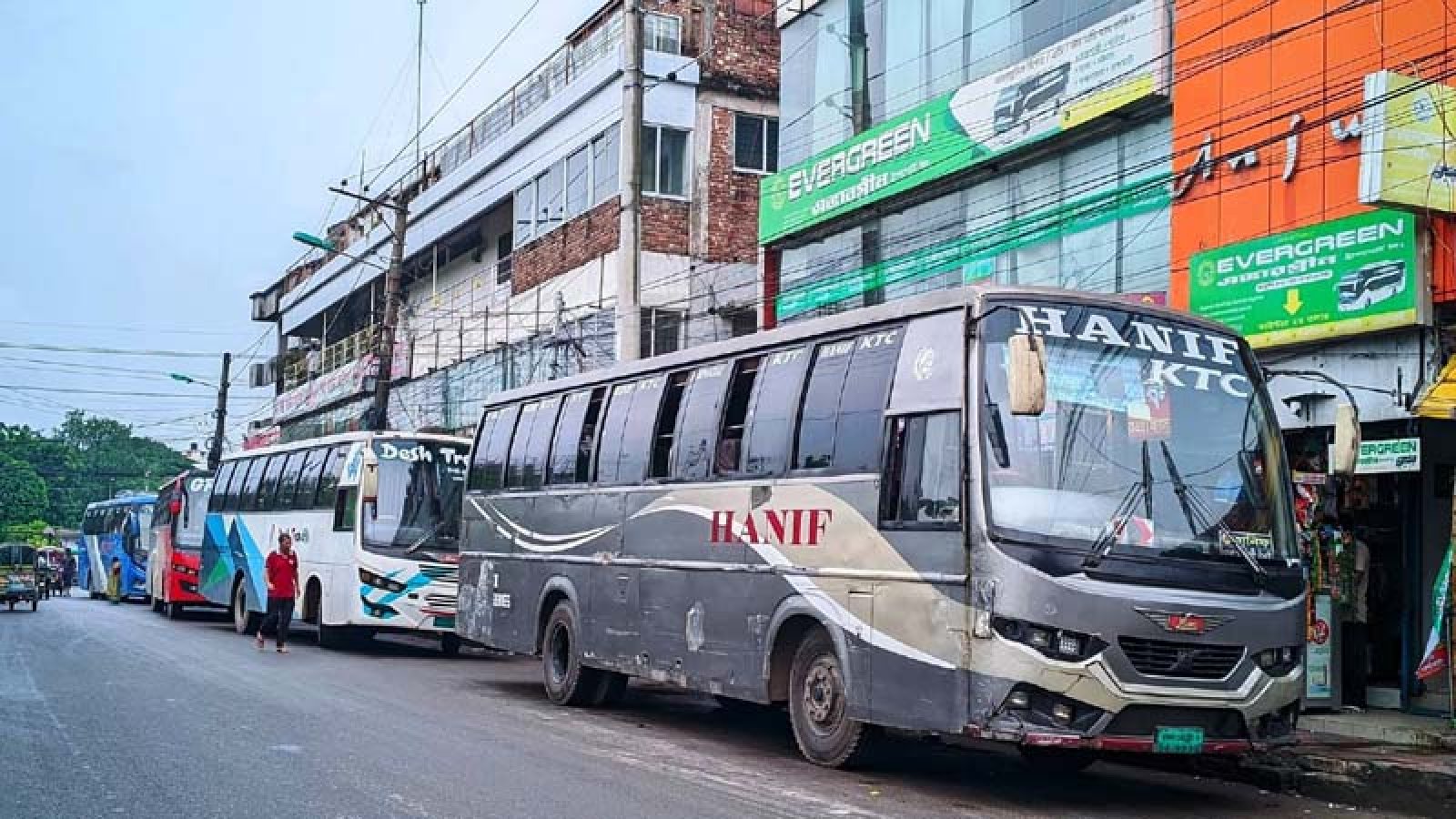 ইদযাত্রায় বাসে ফিরতি টিকিটে অনিশ্চয়তা