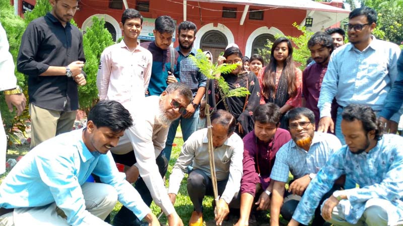 আরসিআরইউ'র ১৪তম প্রতিষ্ঠাবার্ষিকী উদযাপন