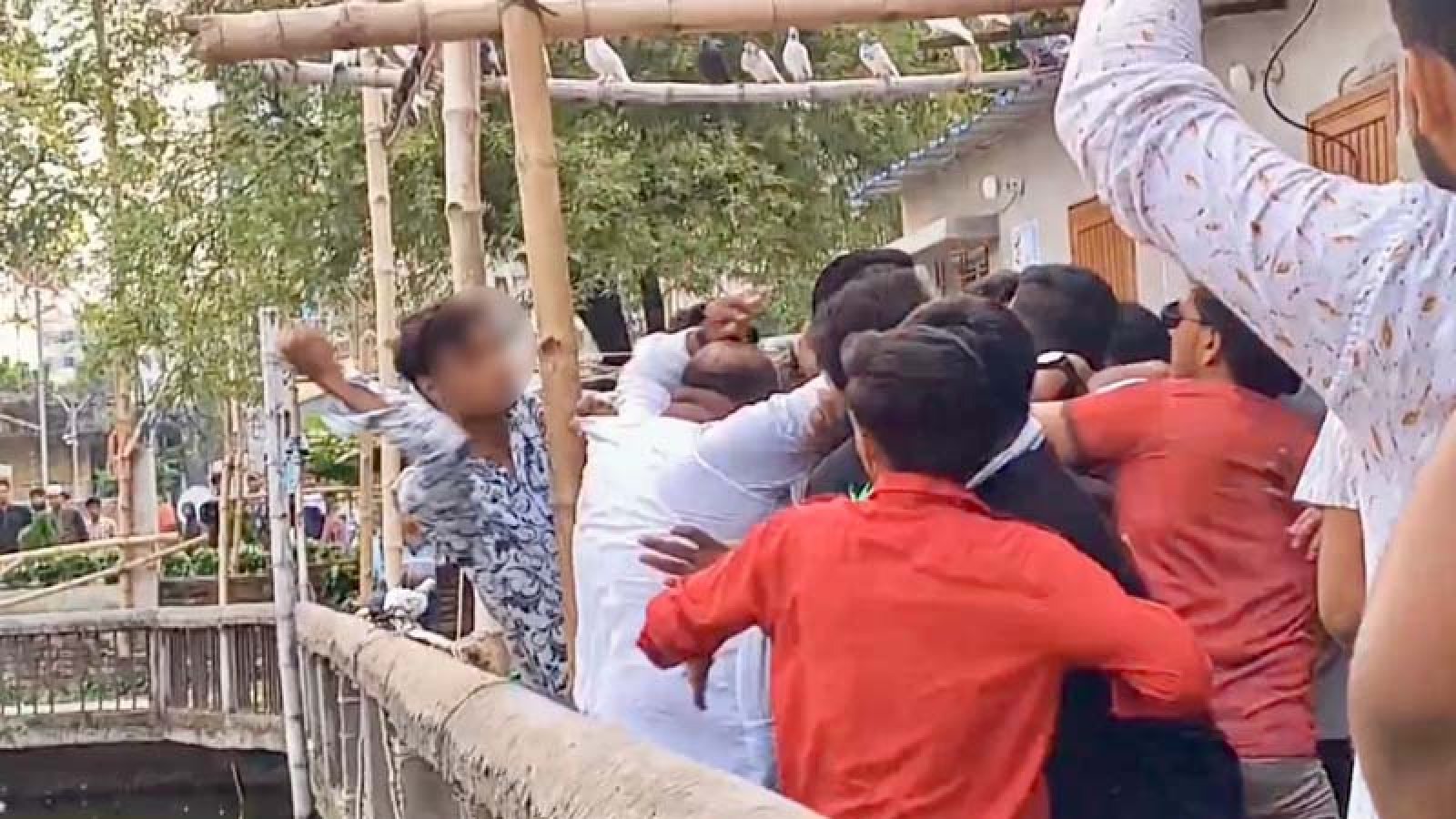 রাজশাহী সিটি কলেজ ছাত্রদলের কমিটি নিয়ে বিক্ষোভ, দুইপক্ষের হাতাহাতি