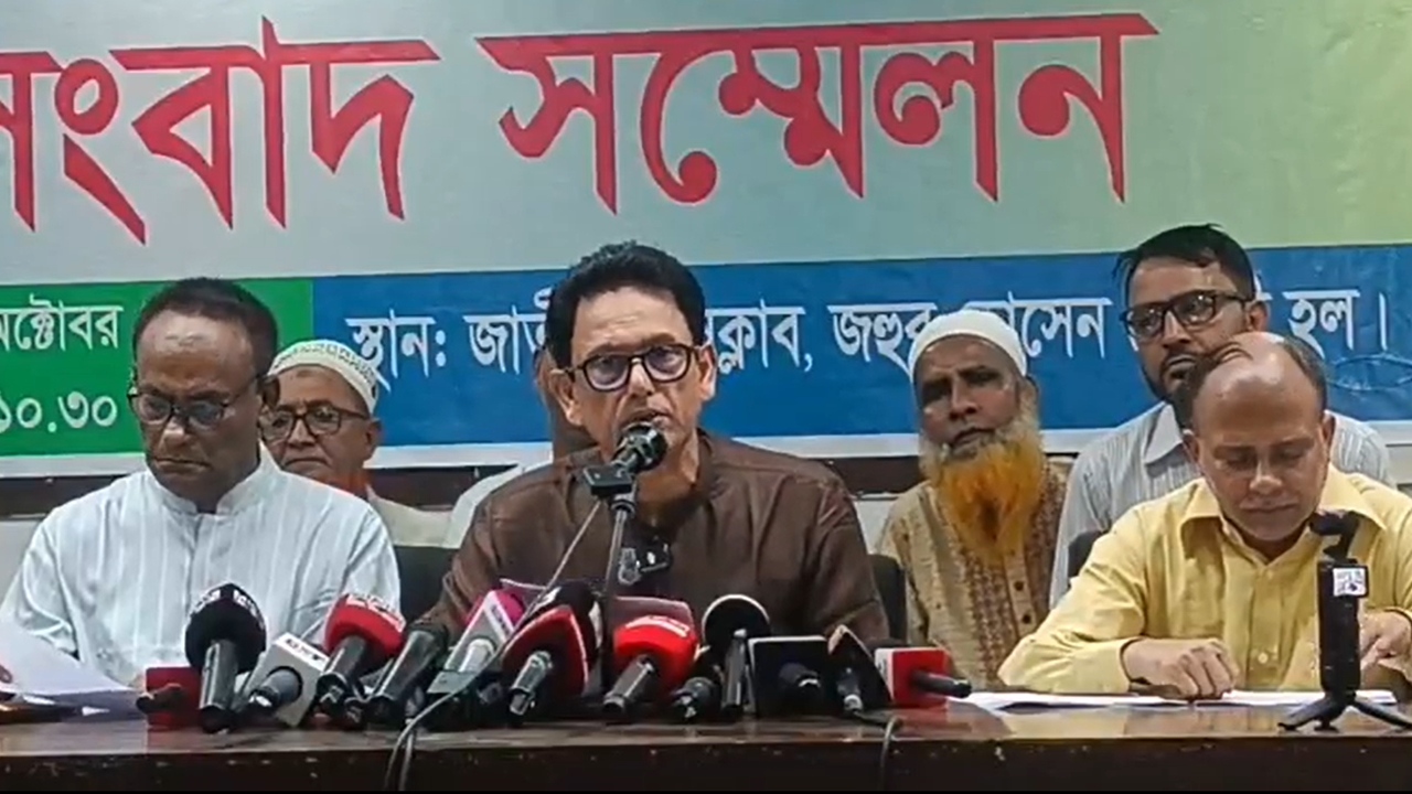 সংবাদ সম্মেলনে এহসানুল হক মিলন ‘বিদেশযাত্রায় নিষেধাজ্ঞার কারণ জানতে চেয়ে সদুত্তর পাইনি’
