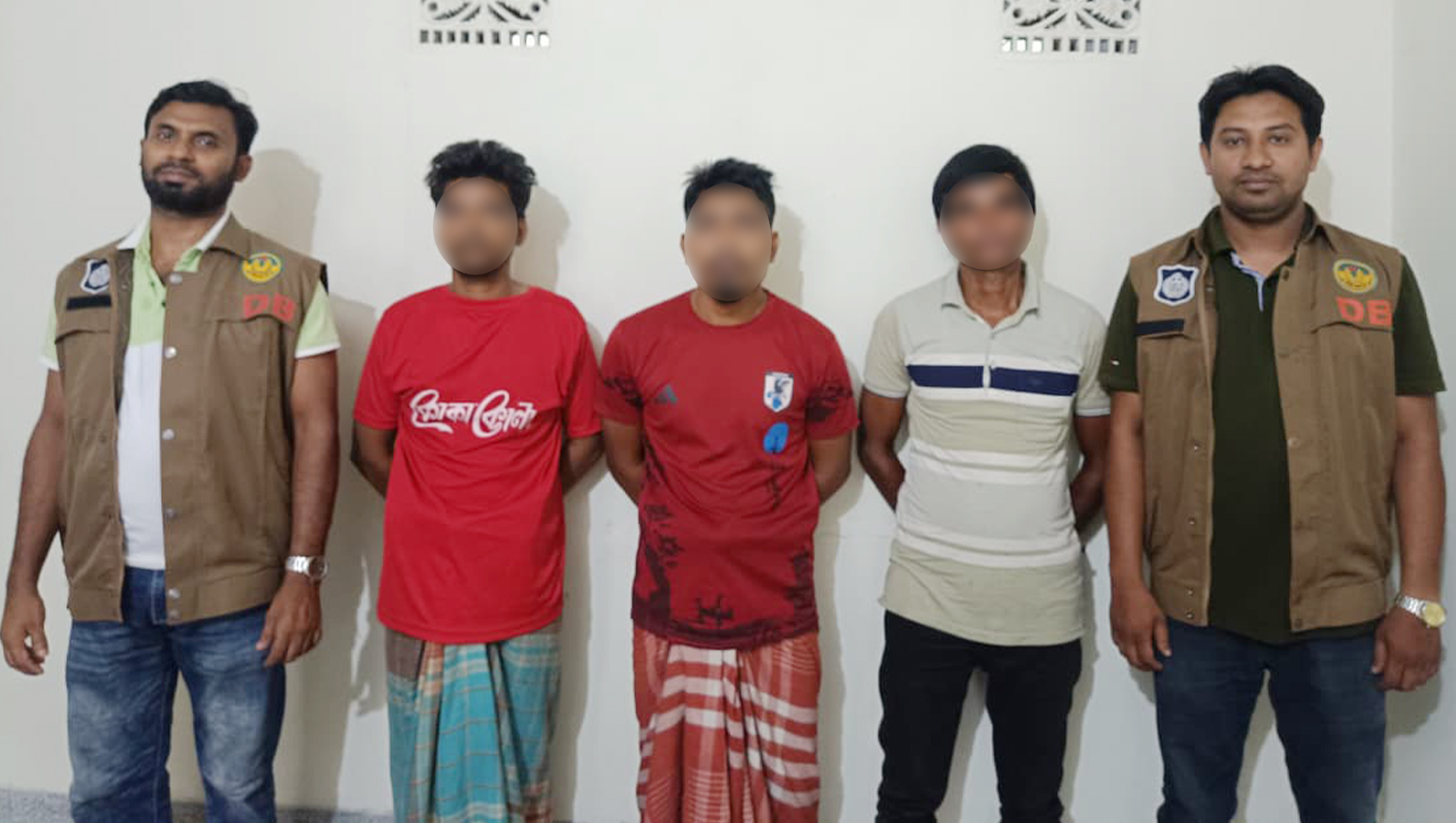 পবায় নারী হত্যার রহস্য ৭২ ঘণ্টায় উদঘাটন, তিনজন গ্রেফতার