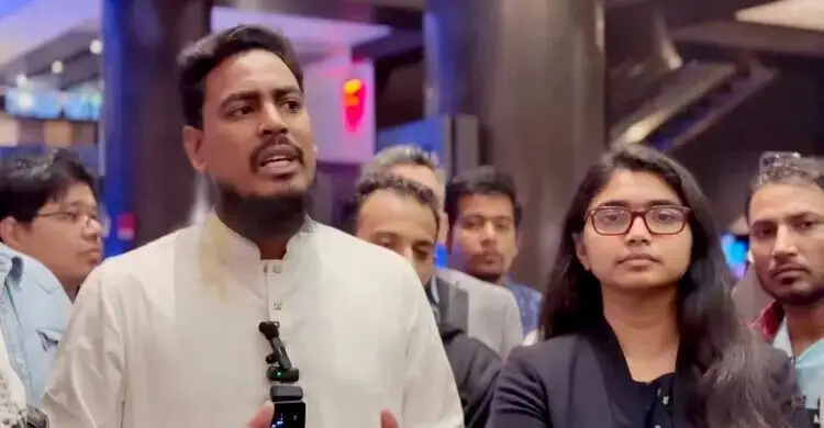 এনসিপি নেতাকর্মীদের দুর্ব্যবহার, বিমানবন্দরে আখতার-জারার সংবাদ সম্মেলন বর্জন সাংবাদিকদের