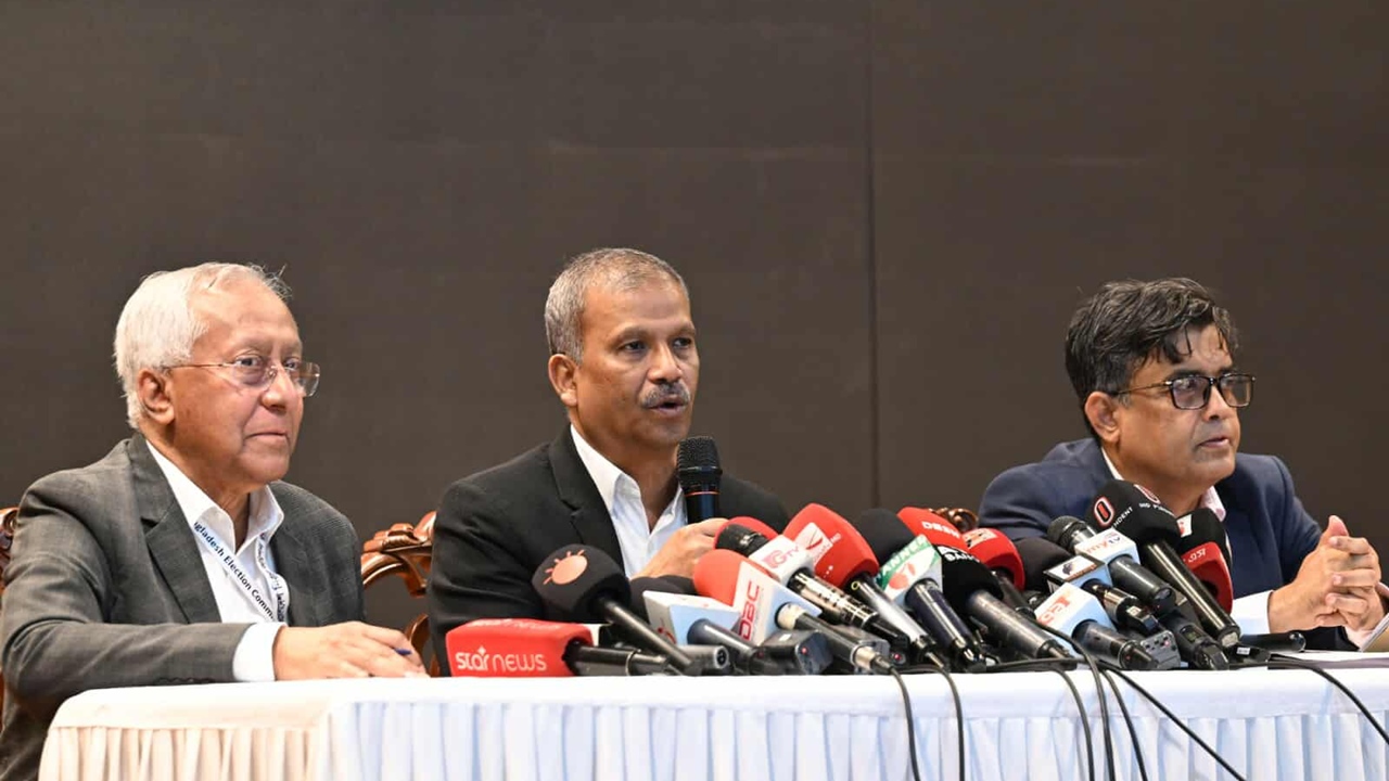 বৈদ্যুতিক শর্ট সার্কিটে বিমানবন্দরের কার্গো ভিলেজে আগুন : প্রেস সচিব