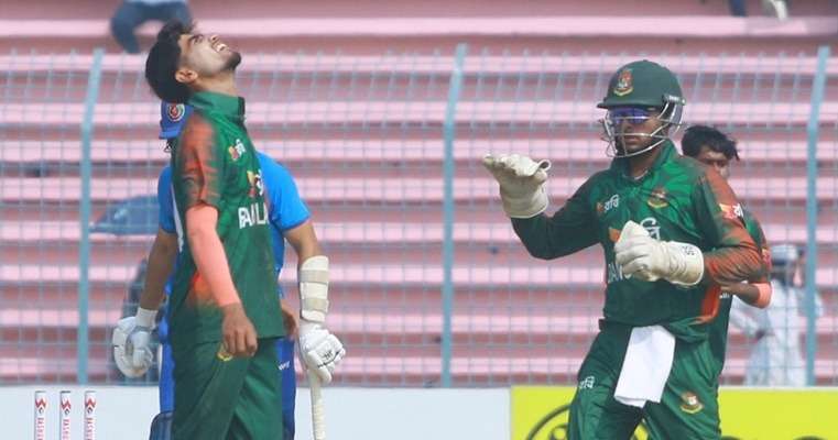 রাজশাহীর মাটিতে আবারও হার, সিরিজে পিছিয়ে গেল টাইগার যুবারা
