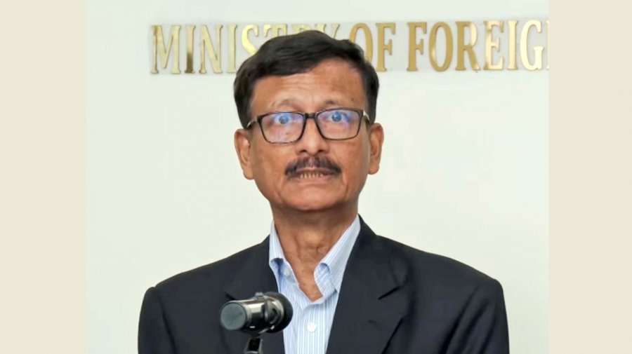 সাবের হোসেন চৌধুরীর বাসায় রাষ্ট্রদূতদের বৈঠক প্রসঙ্গে যা বললেন পররাষ্ট্র উপদেষ্টা