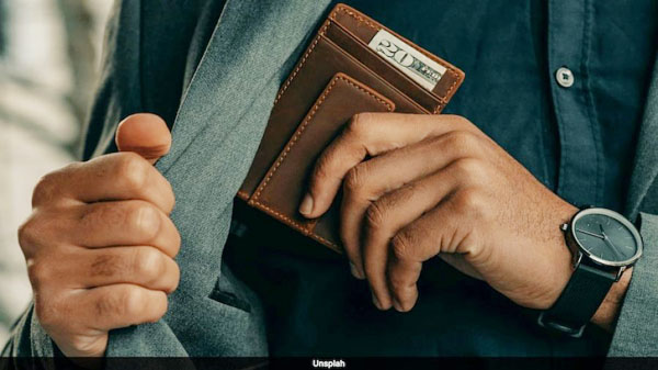 চিলিতে ভুলবশত মাসিক বেতনের ৩৩০ গুণ পেয়ে ইস্তফা দিলেন কর্মী
