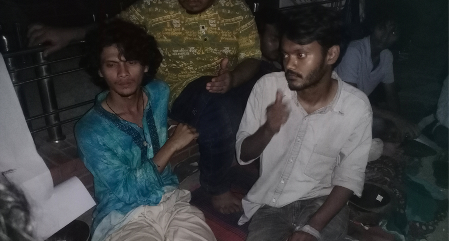 রাবি নাট্যকলা বিভাগ: দাবি মানার পরেও ২ শিক্ষার্থীর অনশন অব্যাহত