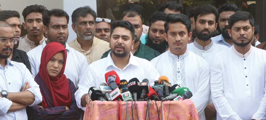 গায়ের জোরে কাজ করছে নির্বাচন কমিশন: নাহিদ