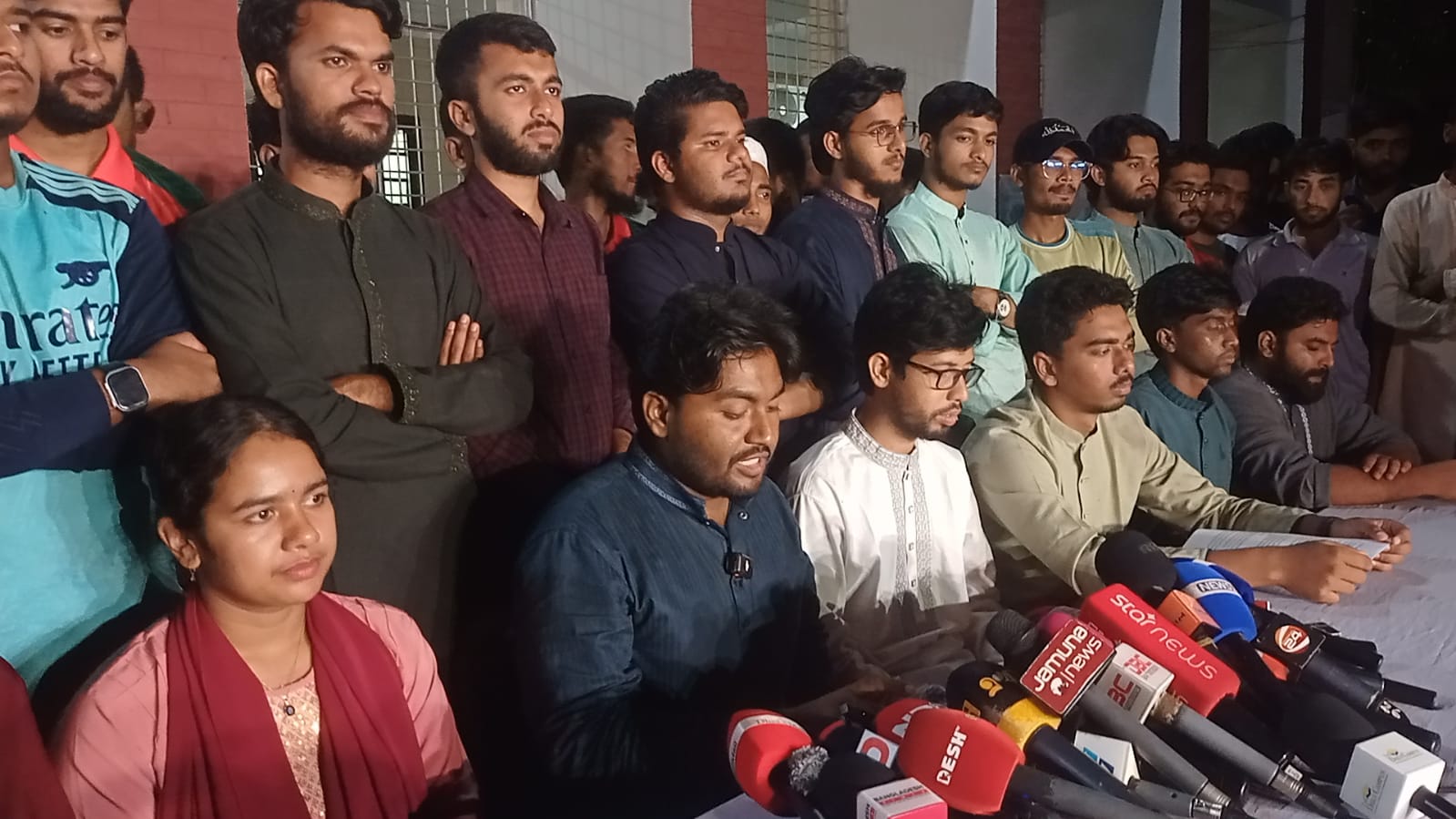 দোয়া চেয়ে রাকসু নির্বাচনের প্রচারণা শেষ করলো ছাত্রশিবির সমর্থিত প্যানেল