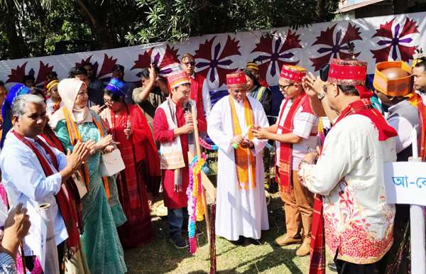 আদিবাসীদের ঐতিহ্যবাহী ওয়ানগালা ও লবান উৎসব উদযাপন