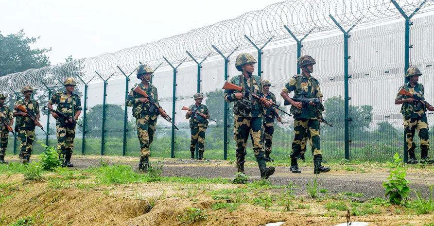 ‘চিকেনস নেকে’ নতুন সামরিক ঘাঁটি ভারতের