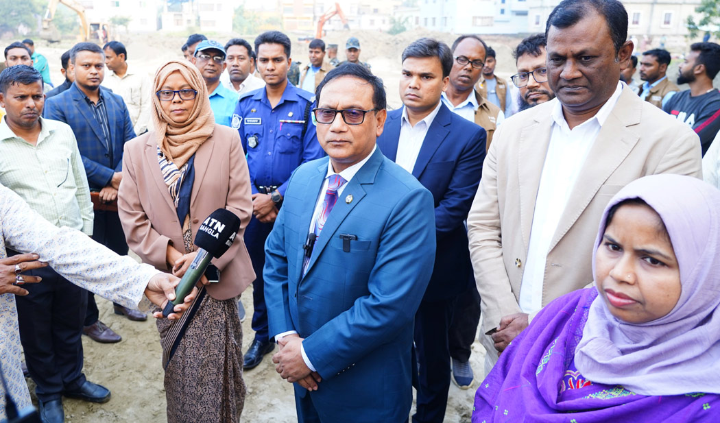 নগরীতে ভরাট করা পুকুর পুনঃখনন করছে প্রশাসন
