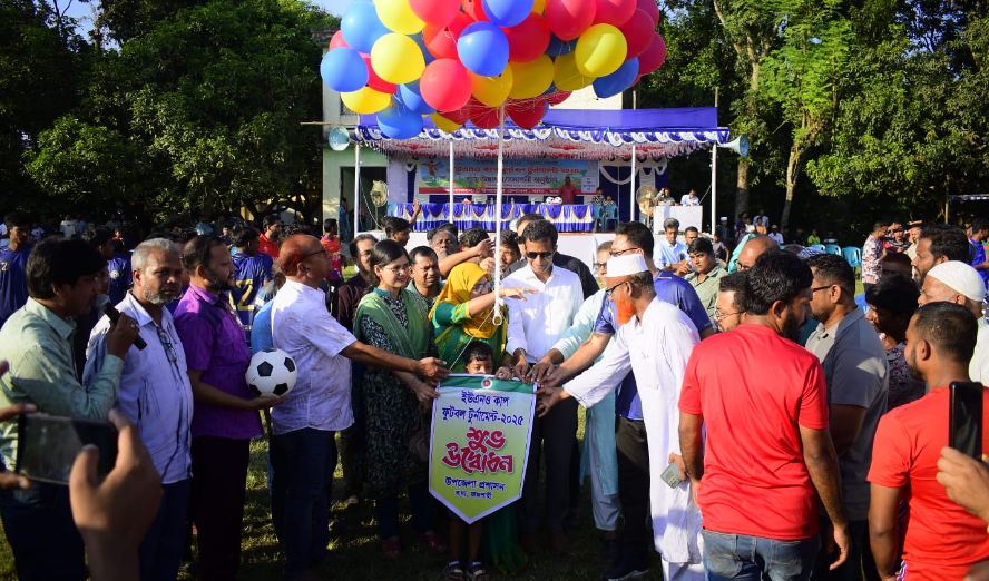 বাঘায় ইউএনও কাপ ফুটবল টুর্নামেন্টের উদ্বোধন
