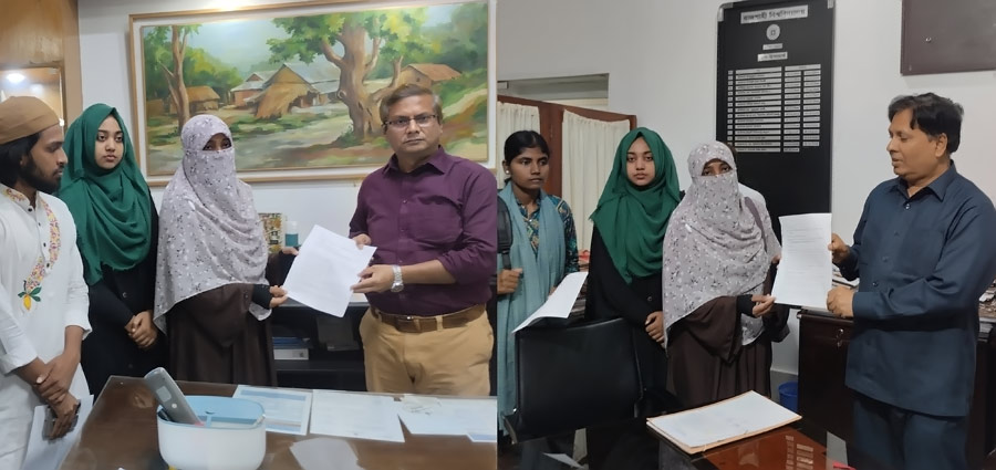 ড. মামুনের পোস্ট স্পষ্টতই উস্কানিমূলক ও পেশাগত দায়িত্ববোধের লঙ্ঘন: রাকসু