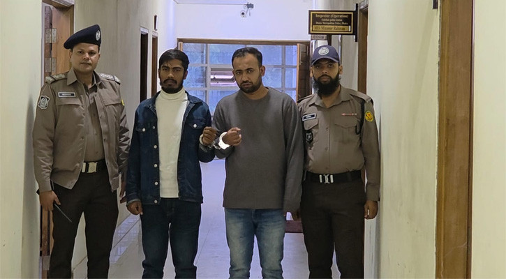 গুলশানে চেকপোস্ট দেখে দৌড়ে পালাতে গিয়ে বিদেশি পিস্তলসহ আটক ২