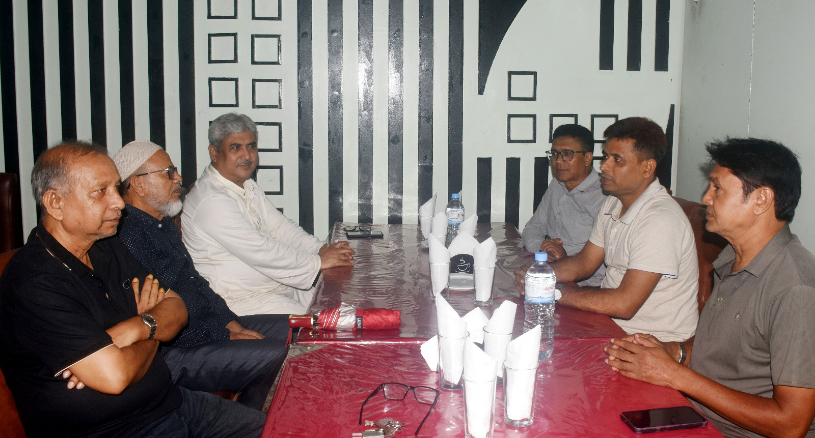 রাজশাহী এডিটরস ফোরাম নেতৃবৃন্দের সাথে বিএনপি নেতা মিলনের মতবিনিময়