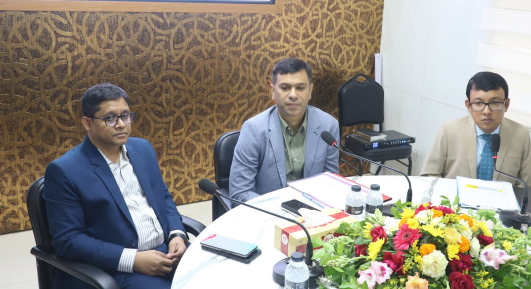 নওগাঁ জেলা প্রশাসকের সাথে পত্নীতলায় মতবিনিময় সভা অনুষ্ঠিত