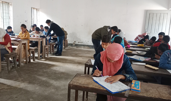 বাঘায় মোল্লা আবদুর রহমান প্রাথমিক শিক্ষা বৃত্তি প্রদান