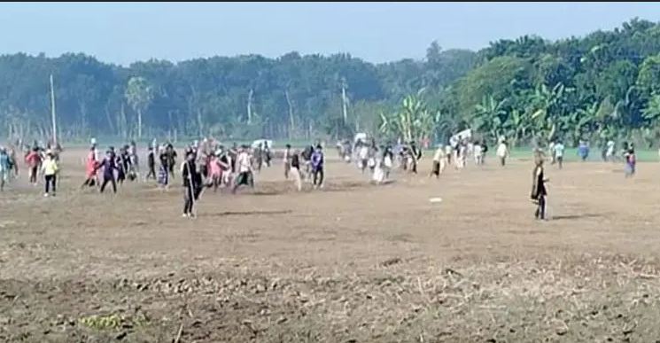 ফরিদপুরে ৪ ঘণ্টা ধরে বিএনপির দুই পক্ষে সংঘর্ষ চলছে, শতাধিক আহত