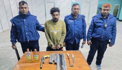 সিংড়ায় যৌথ বাহিনীর অভিযানে অস্ত্র তৈরির সরঞ্জামসহ আটক ১