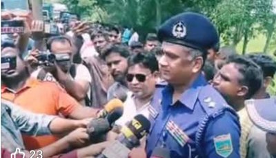 নাটোরে সড়ক দুর্ঘটনায় আহতদের চারজন চাঁপাইনবাবগঞ্জের