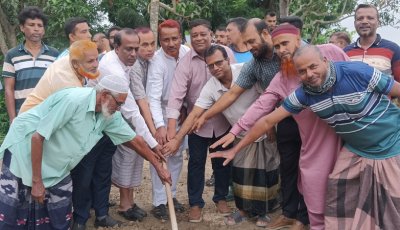 কেশরহাটে বিএনপির উদ্যোগে বিধবার বাড়ি পাকাকরণ কাজের উদ্বোধন