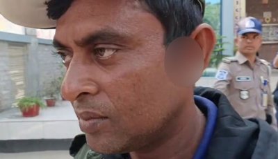 গোপালগঞ্জে ভোটকেন্দ্রে ককটেল বিস্ফোরণ, আনসারসহ আহত ৩