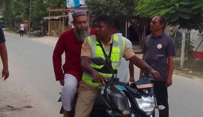 প্রধানমন্ত্রীর নির্দেশে বাসায় পৌঁছে দেওয়া হলো কুষ্টিয়ার সেই শিক্ষককে