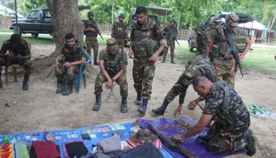 খাগড়াছড়িতে সেনা অভিযানে অস্ত্র-গোলাবারুদ উদ্ধার
