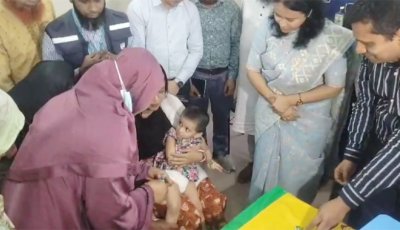 নাটোরে হামের প্রাদুর্ভাব ঠেকাতে স্বাস্থ্য বিভাগের বিশেষ টিকাদান কর্মসূচি উদ্বোধন