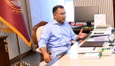 সাত দিন পর অফিস খুলতেই সচিবালয়ে প্রধানমন্ত্রী