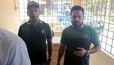 দুই সাংবাদিককে হাতকড়া পরিয়ে থানায় নেওয়া এসিল্যান্ড প্রত্যাহার