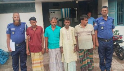 শাহজাদপুরে জুয়ার আসরে পুলিশের অভিযান, আটক ৪