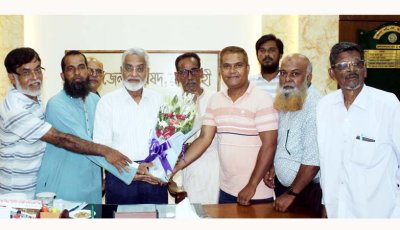 রাজশাহী সদর দলিল লেখক সমিতির পক্ষ থেকে জেলা পরিষদের প্রশাসককে ফুলেল শুভেচ্ছা