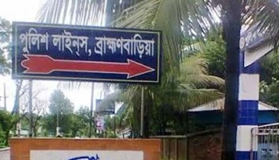 পুলিশ লাইন্সে গান বাজানো নিয়ে উত্তেজনা, লাঠিচার্জে আহত ২০ মাদরাসাছাত্র