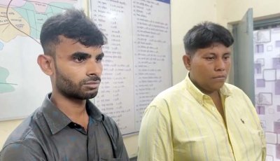 সেনাবাহিনীর পরিচয়ে গাড়ি থামিয়ে চাঁদাবাজি, দুই ব্যক্তি গ্রেপ্তার