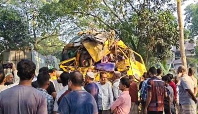নাটোরে বাস-ট্রাক সংঘর্ষে নিহত ১০