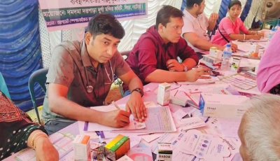 সিংড়ায় ১৮ বছর ধরে চলছে দুর্গাপূজায় ফ্রি মেডিকেল ক্যাম্প