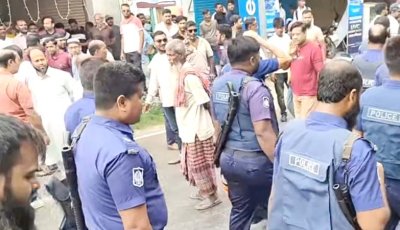 পুলিশি প্রহরায় ঈশ্বরদীতে বিএনপির পাল্টাপাল্টি কর্মসূচি